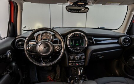 MINI Hatch, 2019 год, 2 130 000 рублей, 6 фотография