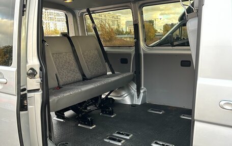 Volkswagen Caravelle T5, 2009 год, 1 450 000 рублей, 6 фотография