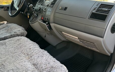 Volkswagen Caravelle T5, 2009 год, 1 450 000 рублей, 10 фотография