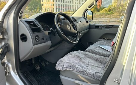 Volkswagen Caravelle T5, 2009 год, 1 450 000 рублей, 9 фотография