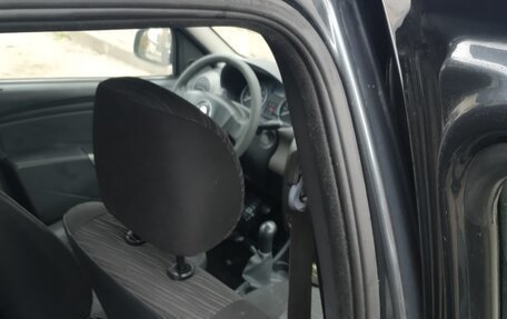 Renault Logan I, 2010 год, 300 000 рублей, 2 фотография