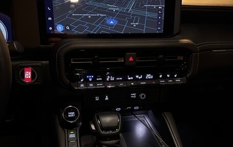 Toyota Land Cruiser Prado, 2024 год, 9 900 000 рублей, 12 фотография