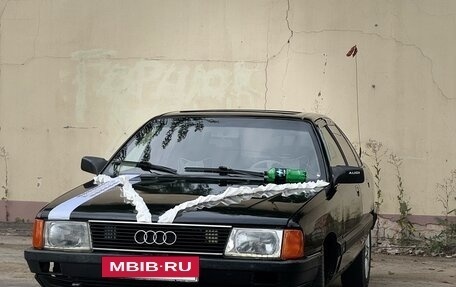 Audi 100, 1985 год, 200 000 рублей, 3 фотография