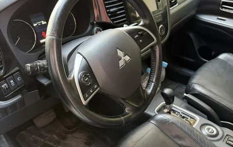 Mitsubishi Outlander III рестайлинг 3, 2012 год, 1 100 000 рублей, 8 фотография