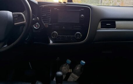 Mitsubishi Outlander III рестайлинг 3, 2012 год, 1 100 000 рублей, 7 фотография