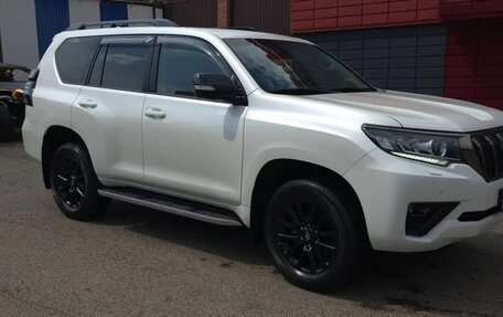 Toyota Land Cruiser Prado 150 рестайлинг 2, 2021 год, 6 500 000 рублей, 1 фотография