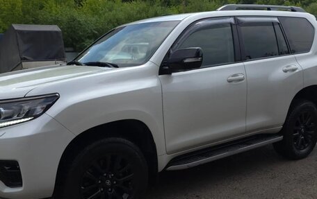 Toyota Land Cruiser Prado 150 рестайлинг 2, 2021 год, 6 500 000 рублей, 13 фотография