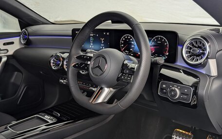 Mercedes-Benz CLA, 2023 год, 1 990 000 рублей, 10 фотография