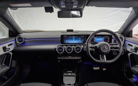 Mercedes-Benz CLA, 2023 год, 1 990 000 рублей, 11 фотография
