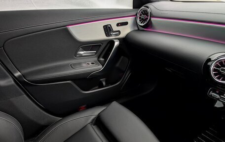 Mercedes-Benz CLA, 2023 год, 1 990 000 рублей, 19 фотография