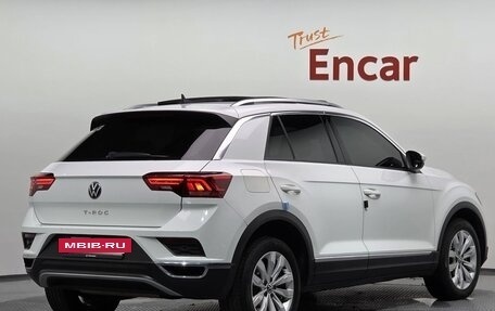 Volkswagen T-Roc I, 2021 год, 1 689 000 рублей, 2 фотография