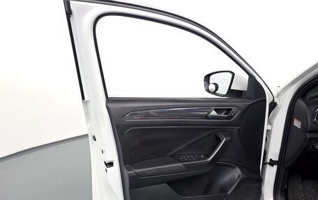 Volkswagen T-Roc I, 2021 год, 1 689 000 рублей, 20 фотография