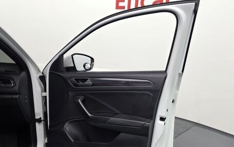 Volkswagen T-Roc I, 2021 год, 1 689 000 рублей, 23 фотография