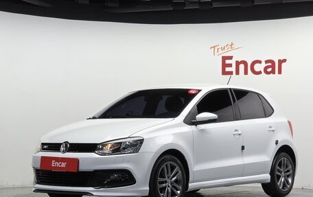 Volkswagen Polo VI (EU Market), 2015 год, 782 000 рублей, 1 фотография