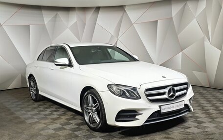 Mercedes-Benz E-Класс, 2018 год, 3 237 000 рублей, 3 фотография