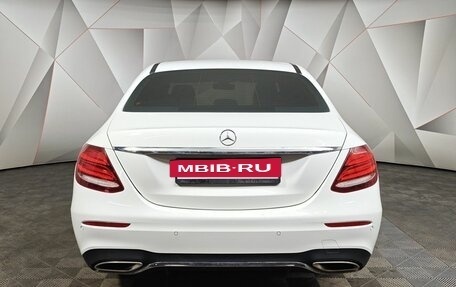 Mercedes-Benz E-Класс, 2018 год, 3 237 000 рублей, 8 фотография