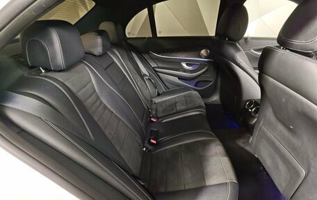Mercedes-Benz E-Класс, 2018 год, 3 237 000 рублей, 16 фотография