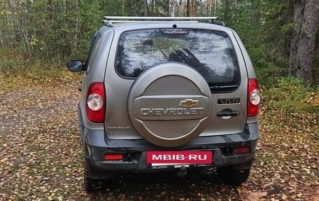 Chevrolet Niva I рестайлинг, 2011 год, 550 000 рублей, 4 фотография