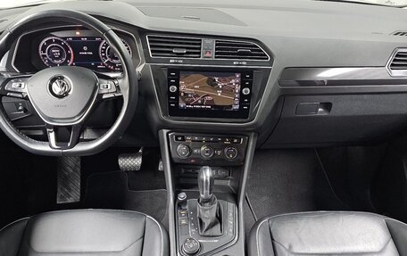 Volkswagen Tiguan II, 2018 год, 2 025 000 рублей, 5 фотография