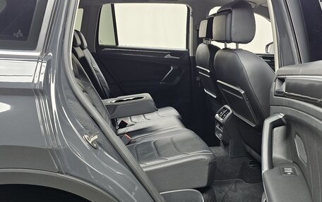 Volkswagen Tiguan II, 2018 год, 2 025 000 рублей, 9 фотография
