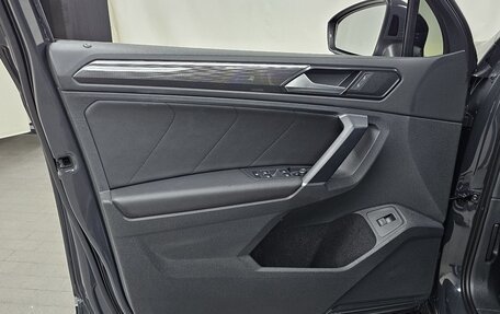 Volkswagen Tiguan II, 2018 год, 2 025 000 рублей, 18 фотография