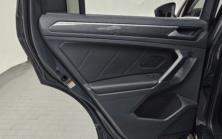 Volkswagen Tiguan II, 2018 год, 2 025 000 рублей, 19 фотография
