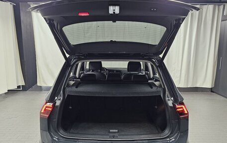 Volkswagen Tiguan II, 2018 год, 2 025 000 рублей, 14 фотография