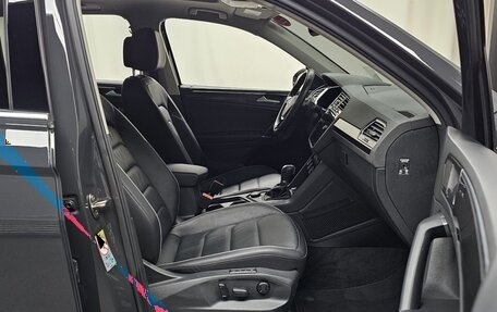 Volkswagen Tiguan II, 2018 год, 2 025 000 рублей, 20 фотография