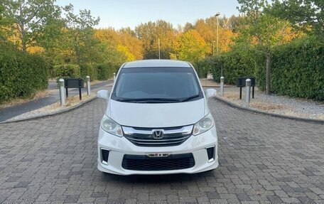 Honda Freed I, 2016 год, 820 000 рублей, 2 фотография