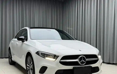 Mercedes-Benz A-Класс, 2022 год, 1 620 002 рублей, 2 фотография
