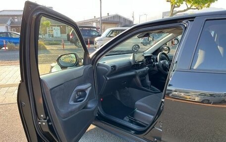 Toyota Yaris Cross, 2023 год, 1 610 004 рублей, 10 фотография