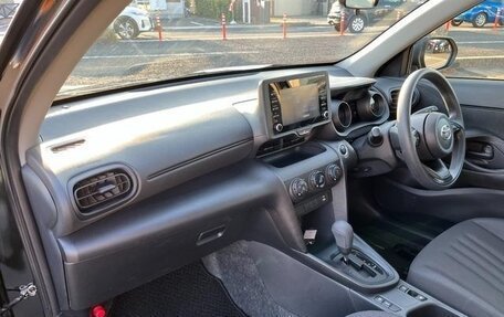 Toyota Yaris Cross, 2023 год, 1 610 004 рублей, 11 фотография
