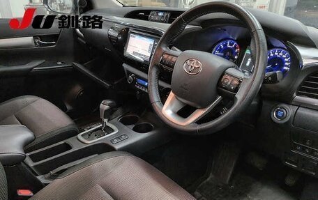Toyota Hilux VIII, 2018 год, 3 500 000 рублей, 5 фотография
