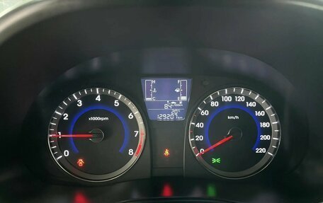 Hyundai Solaris II рестайлинг, 2016 год, 750 000 рублей, 10 фотография