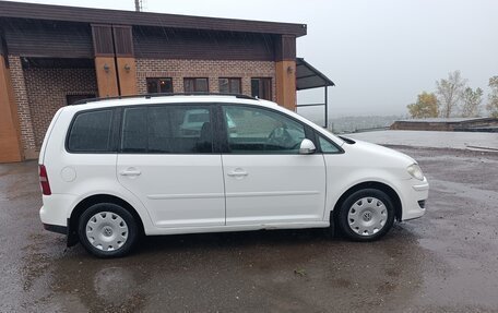 Volkswagen Touran III, 2008 год, 430 000 рублей, 6 фотография