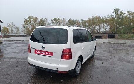 Volkswagen Touran III, 2008 год, 430 000 рублей, 4 фотография