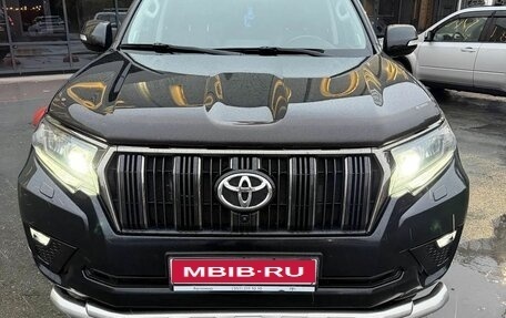 Toyota Land Cruiser Prado 150 рестайлинг 2, 2021 год, 7 500 000 рублей, 1 фотография