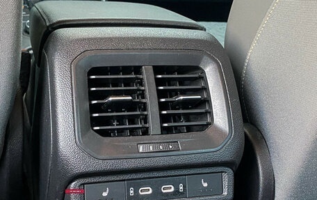 Volkswagen Taos, 2022 год, 2 880 000 рублей, 12 фотография