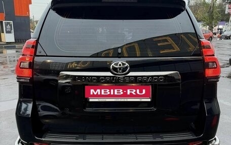 Toyota Land Cruiser Prado 150 рестайлинг 2, 2021 год, 7 500 000 рублей, 3 фотография