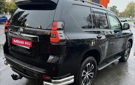 Toyota Land Cruiser Prado 150 рестайлинг 2, 2021 год, 7 500 000 рублей, 2 фотография