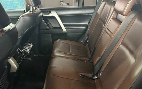 Toyota Land Cruiser Prado 150 рестайлинг 2, 2021 год, 7 500 000 рублей, 6 фотография