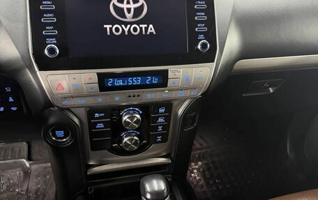 Toyota Land Cruiser Prado 150 рестайлинг 2, 2021 год, 7 500 000 рублей, 10 фотография