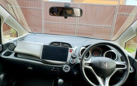Honda Fit III, 2012 год, 1 000 000 рублей, 26 фотография