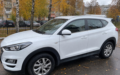 Hyundai Tucson III, 2019 год, 2 820 000 рублей, 2 фотография