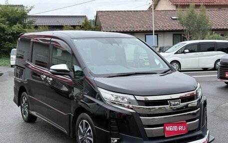 Toyota Noah III, 2021 год, 2 145 000 рублей, 1 фотография
