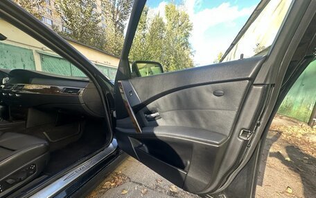 BMW 5 серия, 2005 год, 800 000 рублей, 9 фотография
