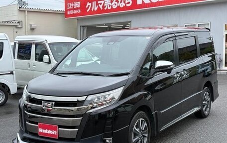 Toyota Noah III, 2021 год, 2 145 000 рублей, 3 фотография