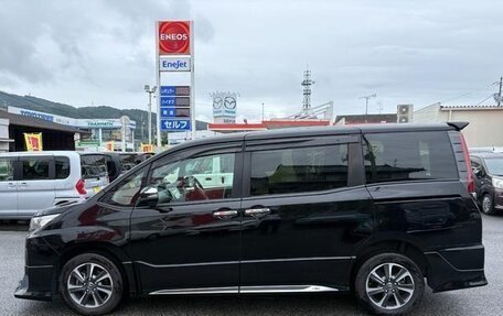 Toyota Noah III, 2021 год, 2 145 000 рублей, 5 фотография