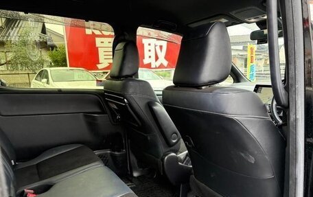 Toyota Noah III, 2021 год, 2 145 000 рублей, 15 фотография