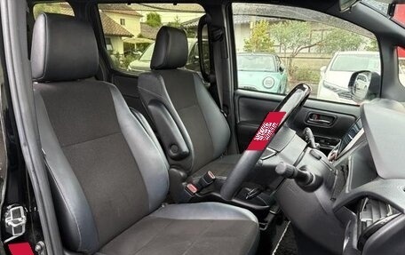 Toyota Noah III, 2021 год, 2 145 000 рублей, 11 фотография